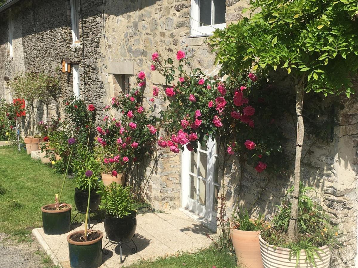 مبيت وإفطار Saint-Georges-D'Aunay Chez Thomas 7 Route Du Monde Ancien المظهر الخارجي الصورة