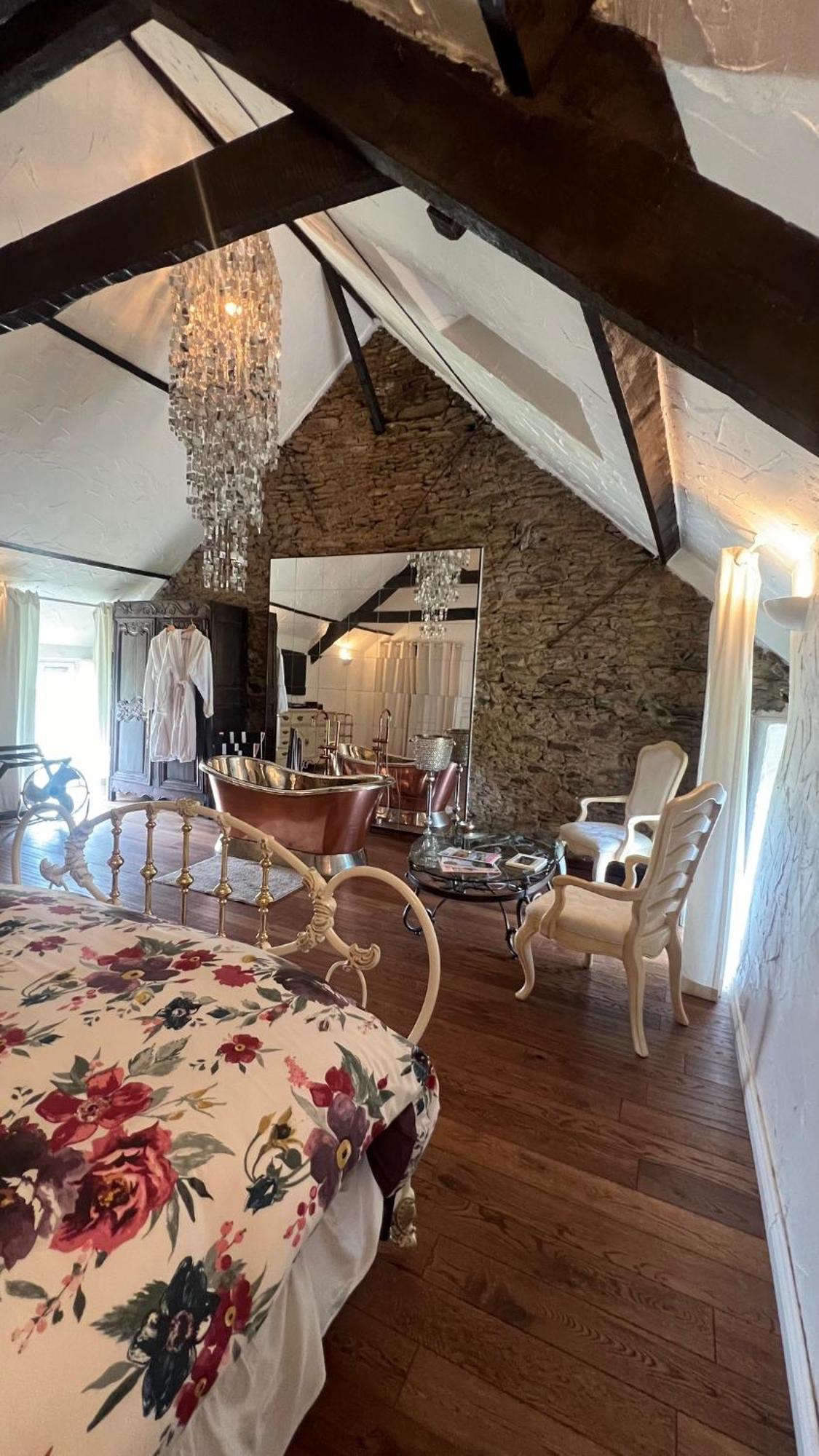 مبيت وإفطار Saint-Georges-D'Aunay Chez Thomas 7 Route Du Monde Ancien المظهر الخارجي الصورة